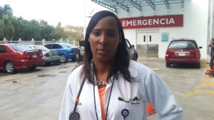 Doctora María Rincón, encargada de la emergencia, clínica Vista del Jardín