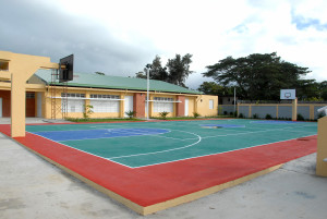Fachada escuela básica Fiordaliza Castillo en Palavé
