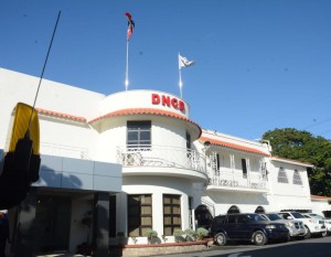 Detienen dominicano por fraude fachada DNCD