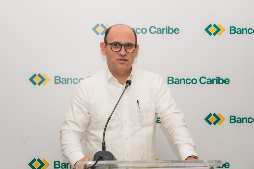 Edgar Del Toro, Presidente Ejecutivo de Banco Caribe