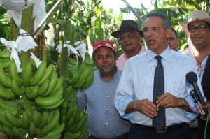 1er subtitulo Gobierno recupera La Cruz de Manzanillo_ exporta 8 mil cajas banano y plátano