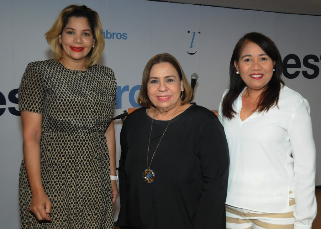  Hilaria Hilario, Mirna Pimentel y Martha Garcia de Belliard. (1)